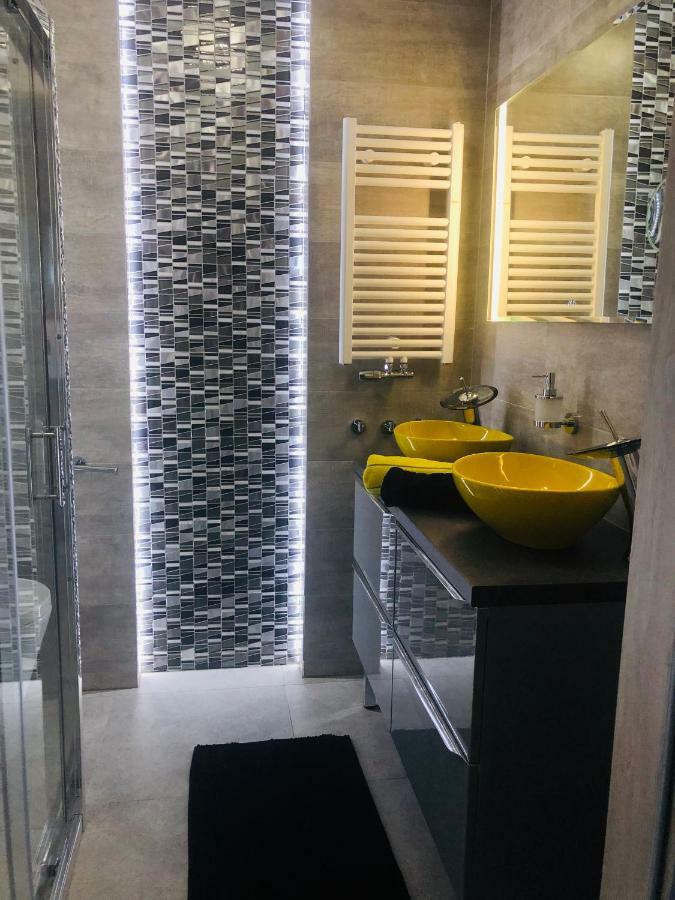 Apartament Elegance Yellow Rewal Kültér fotó
